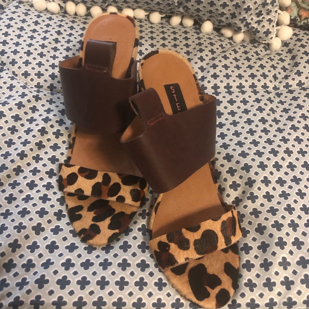 Steven by Steve Madden Pony hair leopard heels 7 Catelena